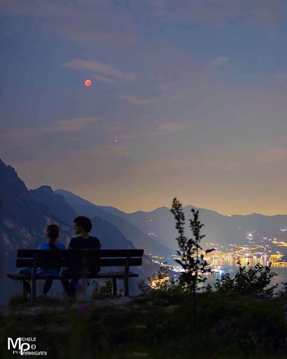 visitlakeiseo's tweet photo. Lontano dalla confusione puoi trovare luoghi da sogno ad un’ora da Milano... Siamo sul #lagodiseo: la tua scelta romantica! Scopri tutto di questo lago “segreto” su: https://t.co/5DZTm6GZSX • Foto: @mikeparmi1989 • #visitlakeiseo #theromanticchoice #i… https://t.co/gh3laruZG0 https://t.co/BxibObIji7