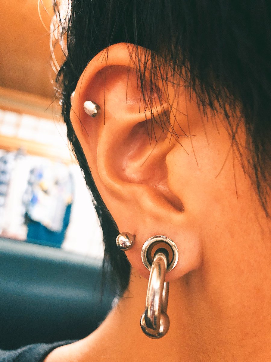 ホールトゥピアス ホールトゥピアス