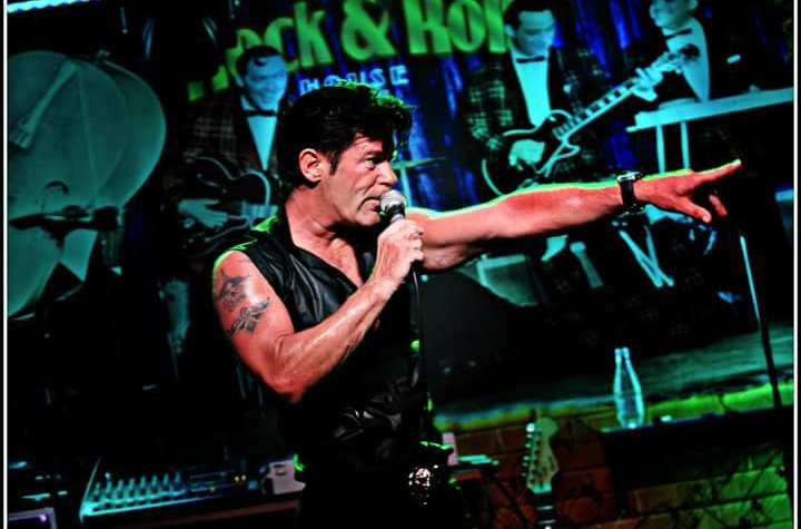 DeanRyan67's tweet photo. #RockandRollHouse #Benidorm @shakyrocks1967 tonight 10pm #Rock&Roll #Elvis #ShakinStevens #DeanRyan live https://t.co/rdfHp4jVdH