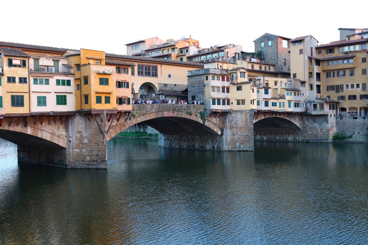 michellenworld's tweet photo. • Florence, Italy •
#travelgram #travelinspo #studyabroad #michellenicole #florence #florenceitaly #pontevecchio #explore #travelforever #magic #blessed #worldtraveler #livingineurope #familytrip #weekendvacation #happygirl #italy #iloveitaly #views #firenze https://t.co/5RN8hzBwBG