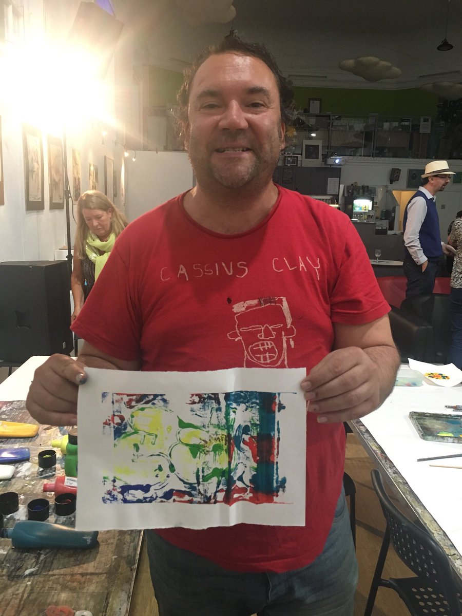 GoCreateTaunton's tweet image. #monoprinting with @adgros @GoCreateTaunton #CreativeClub @CICCICTaunton #creativenetworking #arts #artistscollaborate #taunton #Somerset #creativeJourney #free