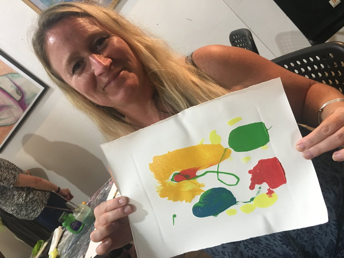 GoCreateTaunton's tweet image. #monoprinting with @adgros @GoCreateTaunton #CreativeClub @CICCICTaunton #creativenetworking #arts #artistscollaborate #taunton #Somerset #creativeJourney #free