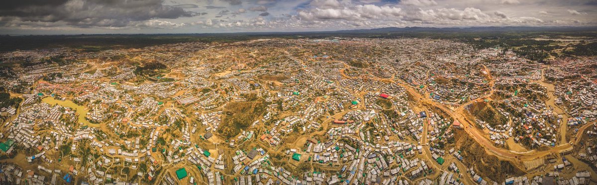 FilippoGrandi's tweet photo. Where are the real “refugee emergencies”? Look at this amazing picture of Kutupalong  camp in Bangladesh, which hosts more than 600,000 Rohingya refugees. It speaks for itself. https://t.co/JLjvB4G9SU