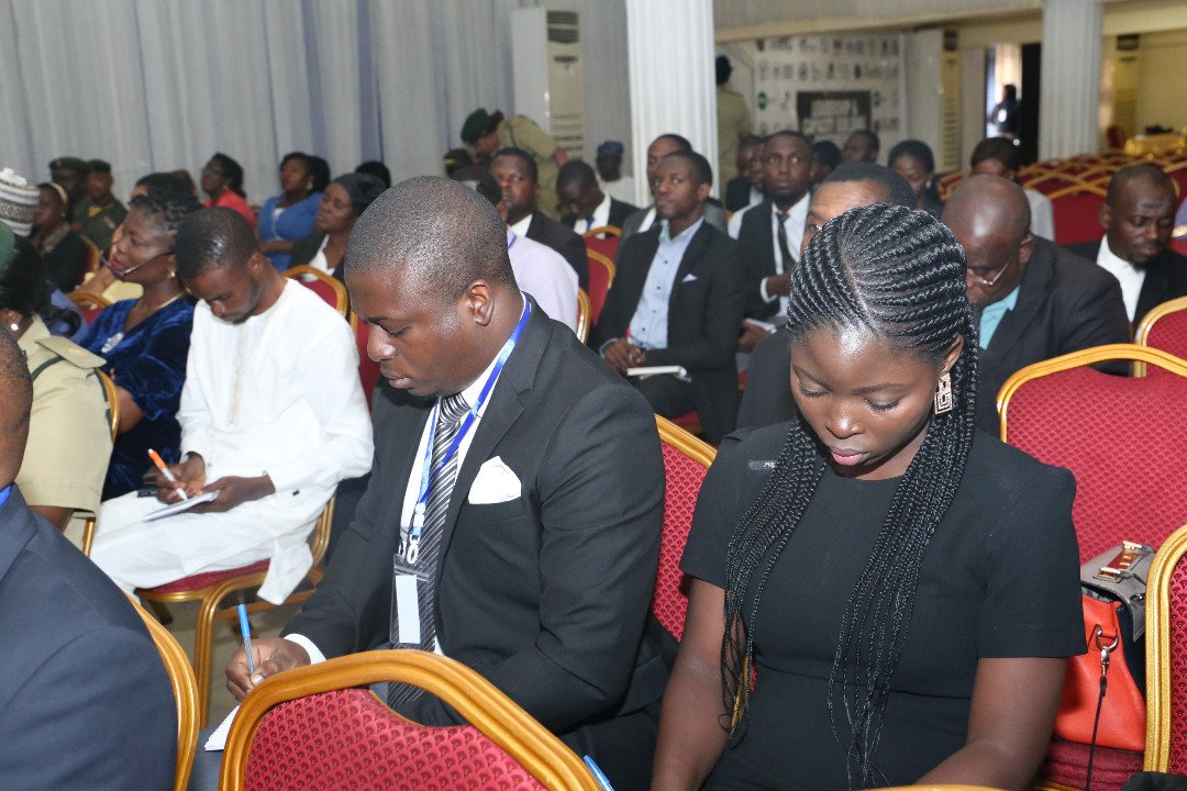 citizen_gavel's tweet photo. At the just concluded"Leadership&amp; Capacity Building of Pro bono lawyers",organised by @ADEKAHMED, our team lead- @NelsonJide shares how Gavel uses tech to provide free legal aid for people.He said"Gavel is like an uber,connecting people with free legal aid lawyers in their local. https://t.co/WNjxDILhNL