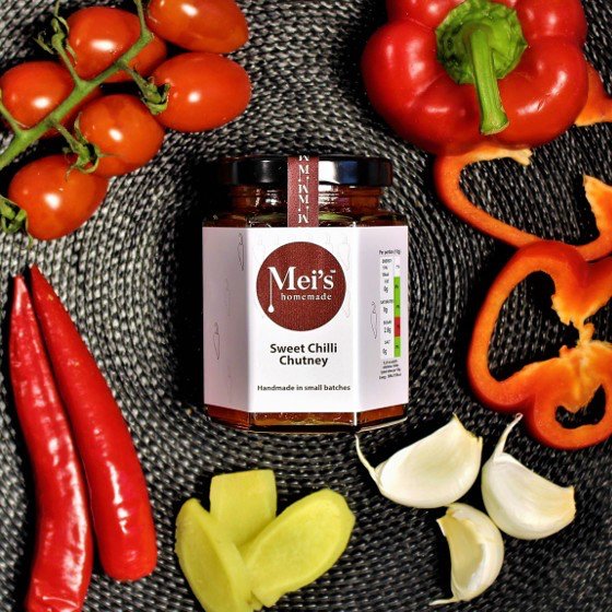 Siizzle at <a href="/DevFireandSpice/">Devon Fire & Spice Festival</a> #Festival this weekend. The South West's 1st BBQ &amp; Chilli festival  at <a href="/powderhamcastle/">Powderham Castle</a> .  <a href="/Chef_Bernie/">Chef Bernie</a> 's sauces &amp;  <a href="/mei_homemade/">Mei's Homemade</a> are both here - so pop along &amp; say hi!
artisansoffoodanddrink.com/artisans/chef-… 
artisansoffoodanddrink.com/artisa…/mei-s-homemade-sauces