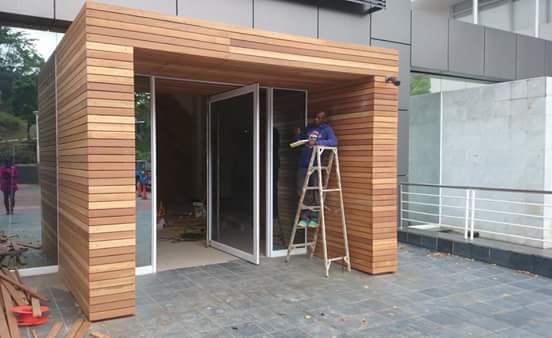 BlueSunCon's tweet image. Stone/wood cladding projects. 5 year guarantee on workmanship. Call or WhatsApp us today for a FREE quotation. - 0772 674 803/ 0719 264 148