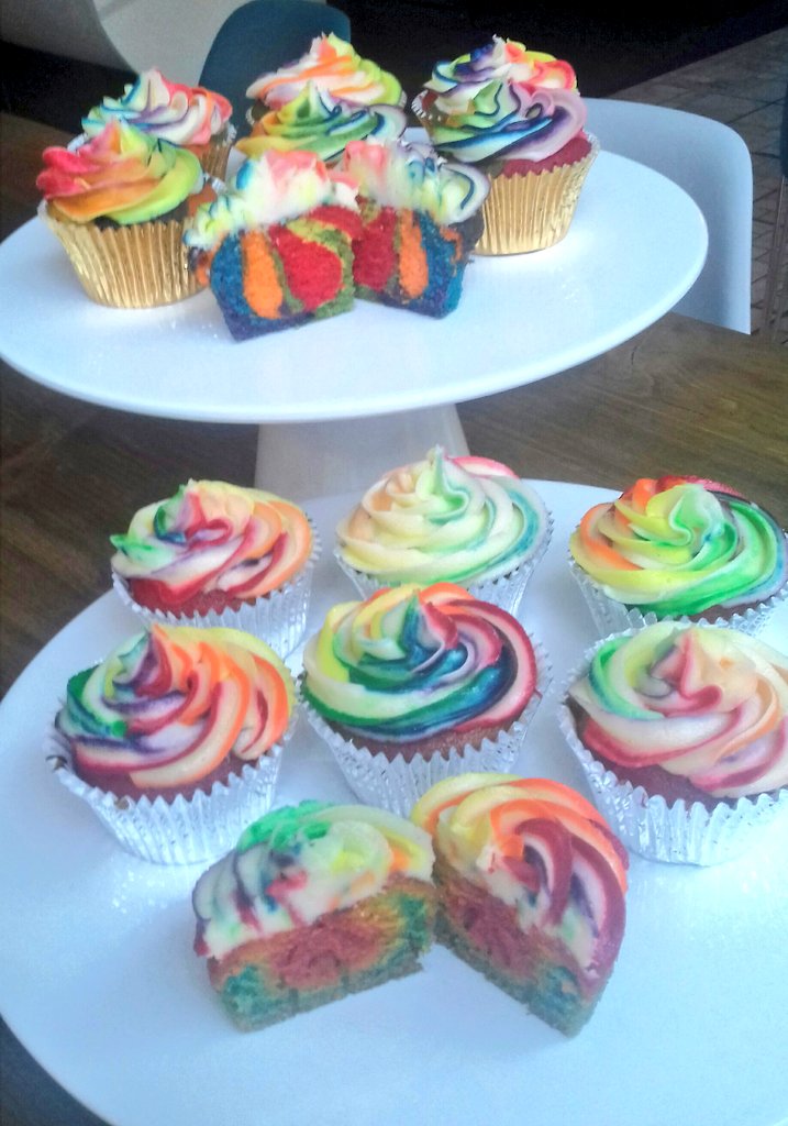 dreambakesteam's tweet photo. Our @Doncaster_Pride cupcakes are ready to go! Bright, colourful and something different- just like the event itself. Also half of them are #vegan ☺ @jendewsnap
#doncaster #doncasterisgreat https://t.co/B8TNP3OA9V