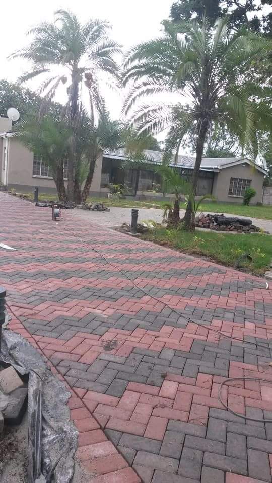 BlueSunCon's tweet image. Paving projects. 5 year guarantee on workmanship. Call or WhatsApp us today for a FREE quotation. - 0772 674 803/ 0719 264 148