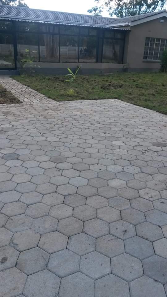 BlueSunCon's tweet image. Paving projects. 5 year guarantee on workmanship. Call or WhatsApp us today for a FREE quotation. - 0772 674 803/ 0719 264 148