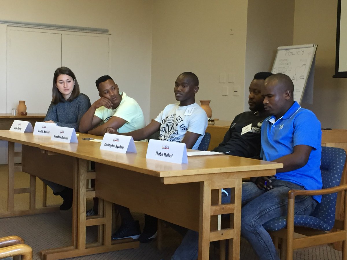 LRothkegel's tweet photo. Policy presentation exercises by the @DAYoungLeaders Class of 2018 this morning with feedback from DA Head of Policy @GwenNgwenya @MarikeGr @warwickchapman and Ross https://t.co/hODnyyjfNs