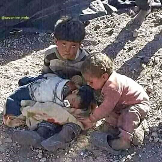 MeltemBabaoglu's tweet photo. Nerede çekildiğini bilmiyorum.
O bakış o kadar çok şey anlatıyor ki,
O bakış o kadar çok rahatsız ediyor ki,
O bakış o kadar çok utandırıyor ki,
O bakış o kadar çok öfke uyandırıyor ki,
O bakış kalbimizi o kadar çok parça parça ediyor ki,
Anlatmaya kelimeler kifayetsiz kalır.😢 https://t.co/T0j7GwSzyp