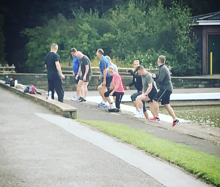 kirsti79's tweet image. A sight to behold this morning at 8am #training #loveit #2yearsin great people ❤️
