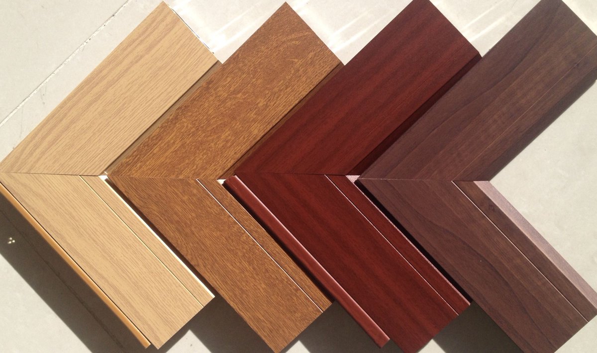 One of our installs in Livingston using the Golden Oak timber effect in our EK160 aluminium bifold door range which also comes with matching windows. Delivery within 7 days from order and comes with an industry leading 2️⃣0️⃣ year guarantee! #EK160BIFOLD