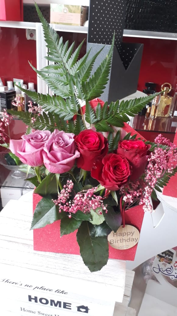 faisalalshamli's tweet photo. هدية مقدمة من محل مكارم المدينةللهدايا والزهور بمناسبة #عيد_الأضحى_المبارك 
طقم عطور فاخرة⭐
باقة ورد🌷

🏅شروط الفوز بالهدية:
#متابعة الحساب
#رتويت للتغريدة
 #لايك للتغريدة
#اجابة السؤال

أين يقع محل مكارم المدينة؟
1- السليف
2- المرتفع
3- العراقي

السحب غدا بتاريخ19
9 مساءا https://t.co/c6JMByxWYJ