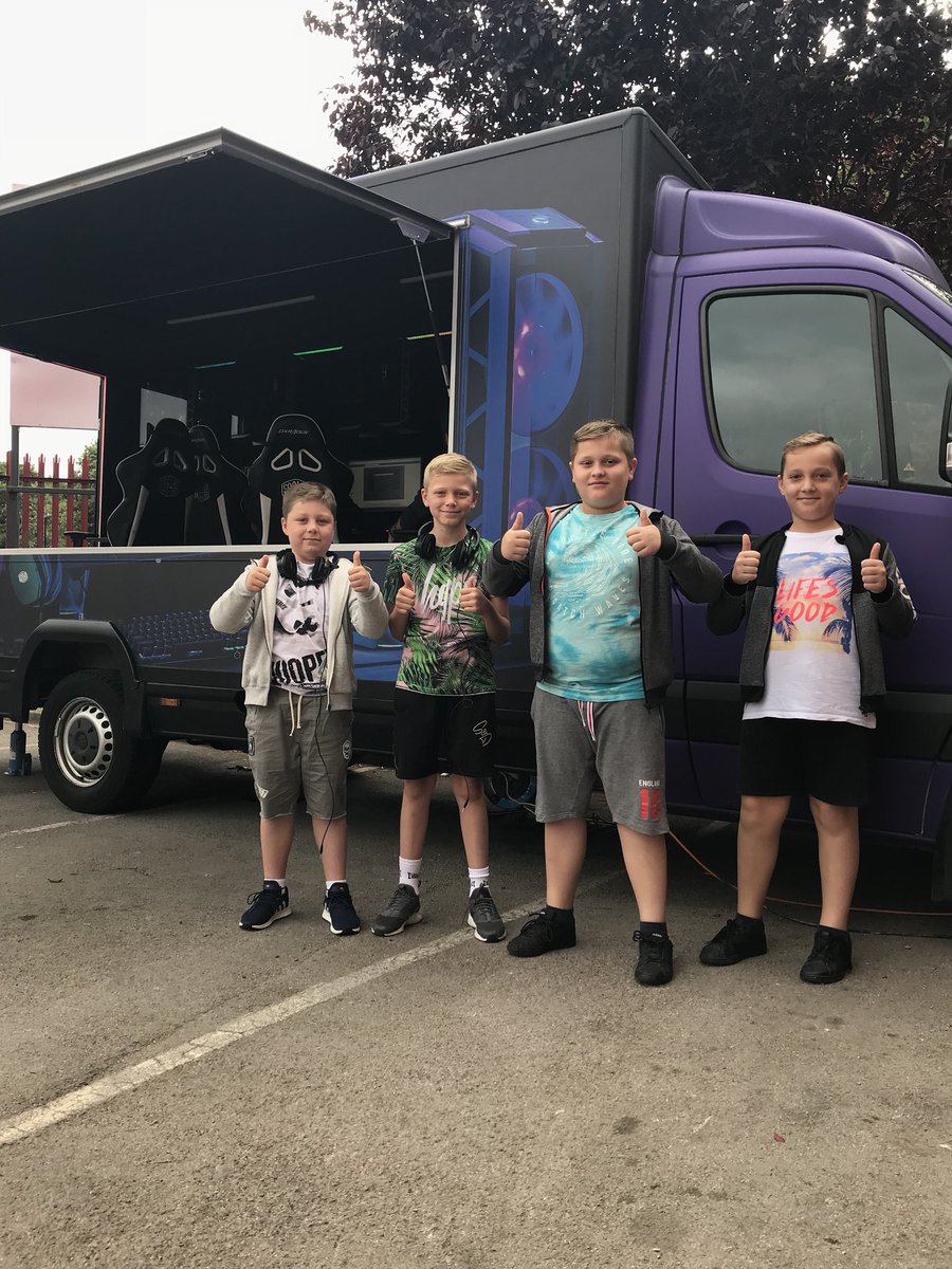 boxcouk's tweet photo. Our players are gearing up for today’s Last Man Standing competition with @CoolerMasterUK
Good luck to all taking part today 🎮 https://t.co/ibwMo57PQC