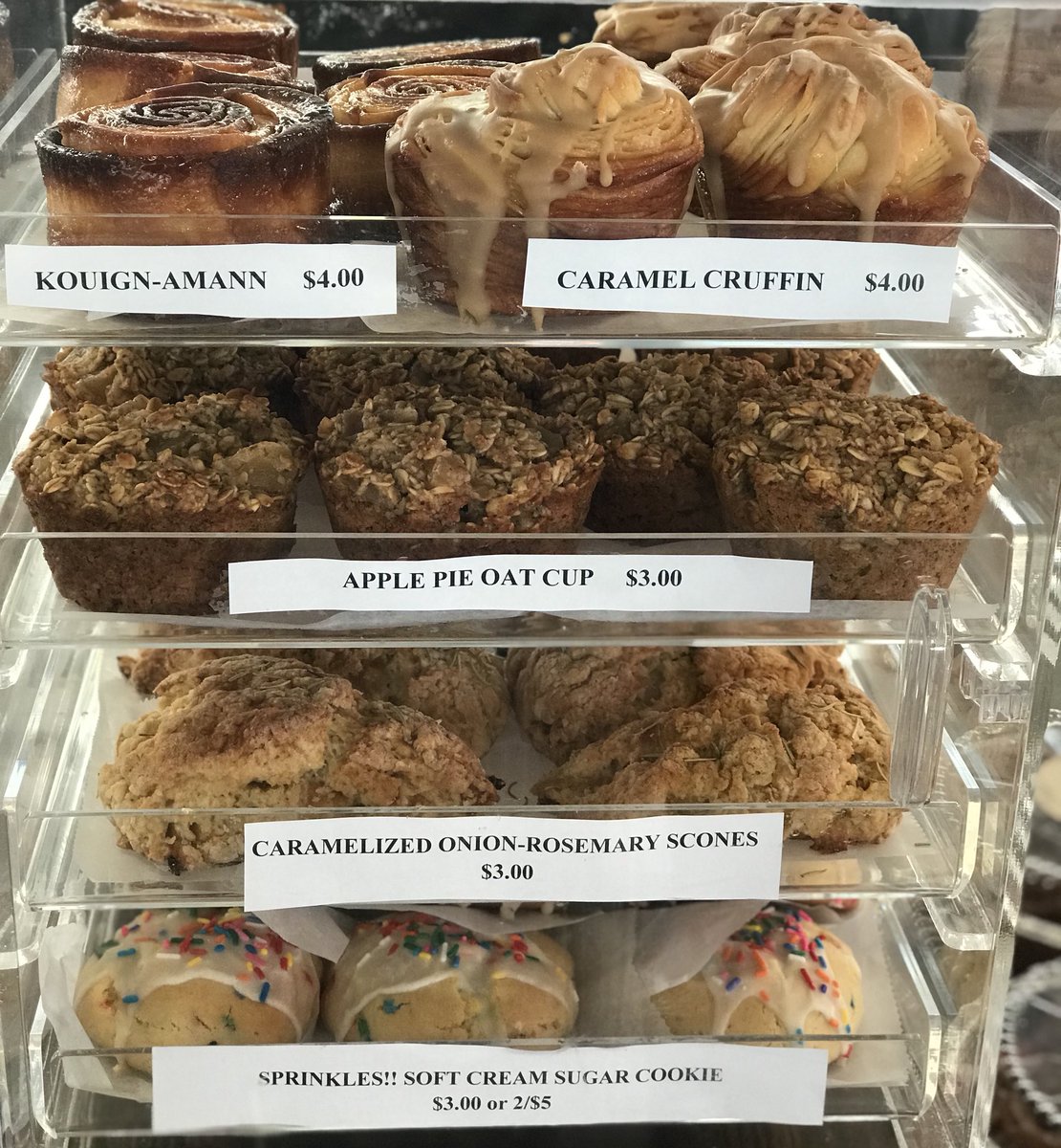 MaeMaesweetshop's tweet photo. The weather this morning is AMAZING!! So are our baked goods. 😉 Come see us today from 8-1 at @FMOzarks !
#loveyourbaker #knowyourbaker #knowyourbread https://t.co/0Qlo2dhFdX