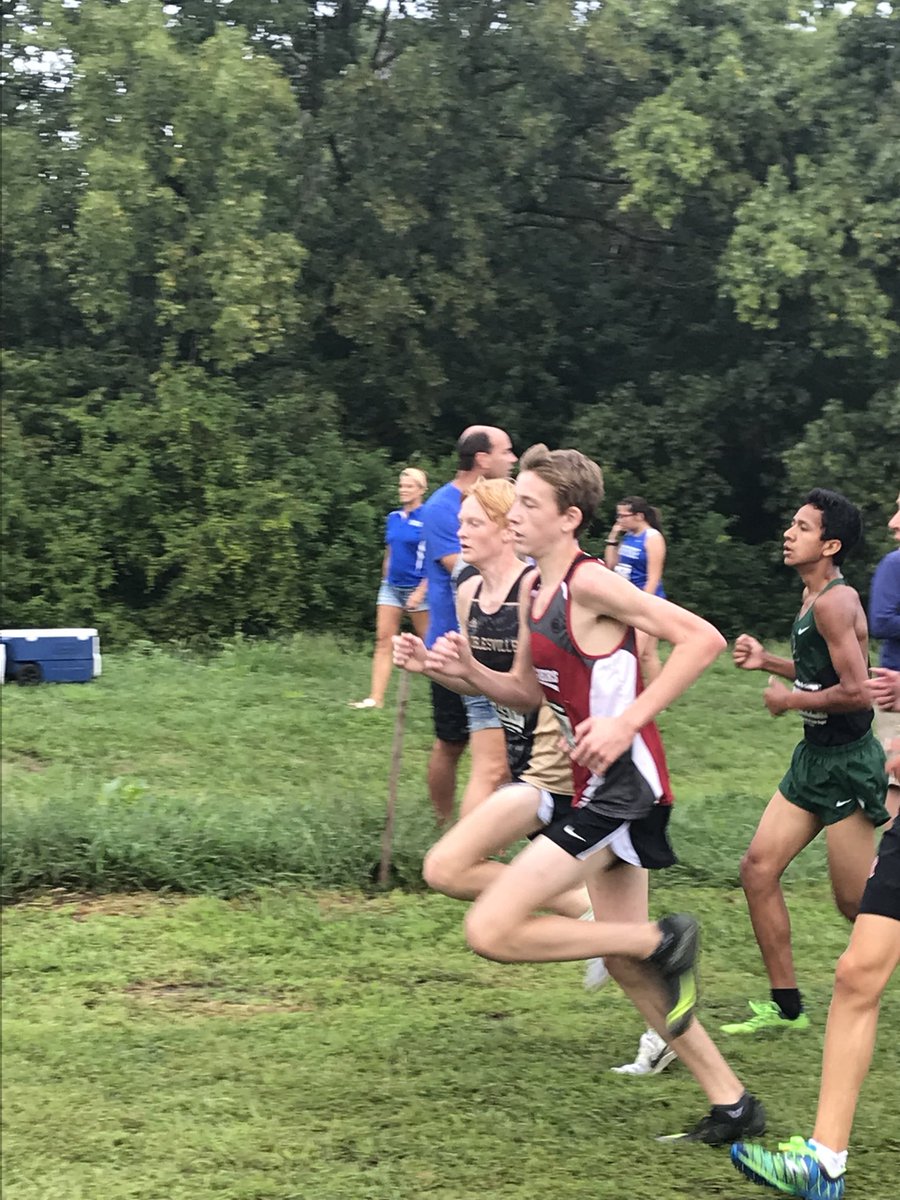 FHSTigers's tweet photo. Cross Country action at Zionsville. #GoSTRIPES https://t.co/YCIobVBd13