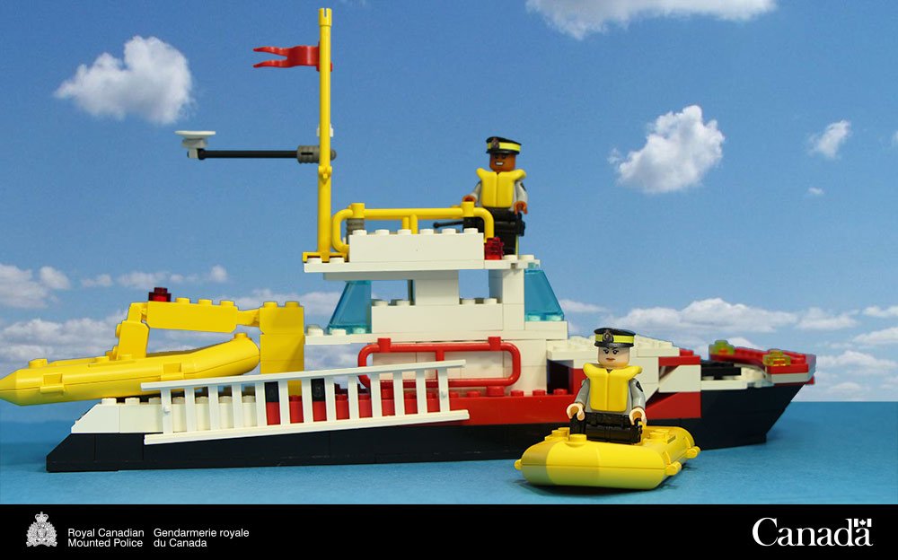 GRCONT's tweet image. Conseils de sécurité pour la descente annuelle de #PortHuron #floatdown #Sarnia le 19 août.  Portez un vêtement de flottaison individuel; Restez à proximité de la rive, participez &amp;amp;restez avec votre groupe; &amp;amp; dites à quelqu’un à quel moment et endroit vous prévoyez terminer. ^LS