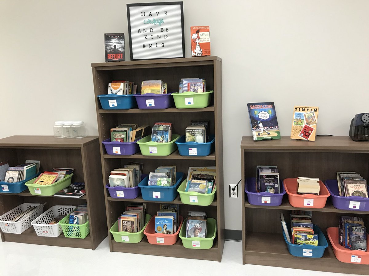 a_craven8's tweet photo. My classroom library is ready for my students on Monday. So excited to start reading with them! #mis #magIntermediate #shineyourlight #6thgradersrock https://t.co/SAHEkHgVFZ