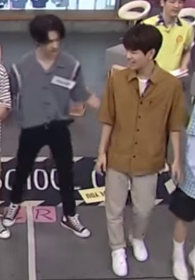seungmin almost fell down but hyunjin stopped him !