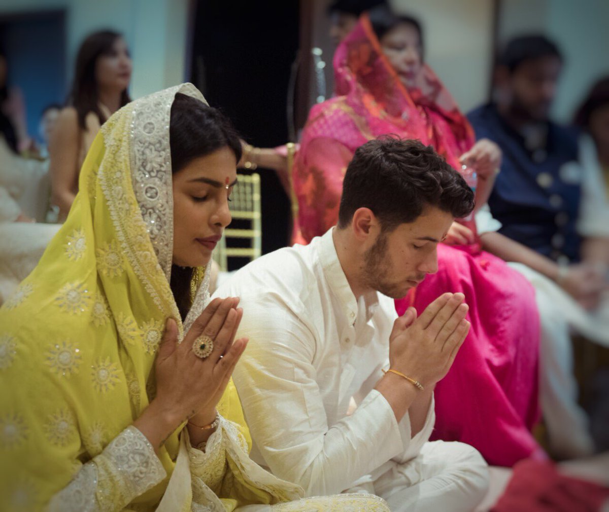 TeamPriyanka's tweet photo. What a beautiful day! Congratulations @priyankachopra and @nickjonas, may the two of you be blessed as you begin this journey of a lifetime of togetherness.❤️😘😘👏🏻 #PriyankaNickEngagement #PriyankaChopraEngagement https://t.co/FFAYK2QVlv
