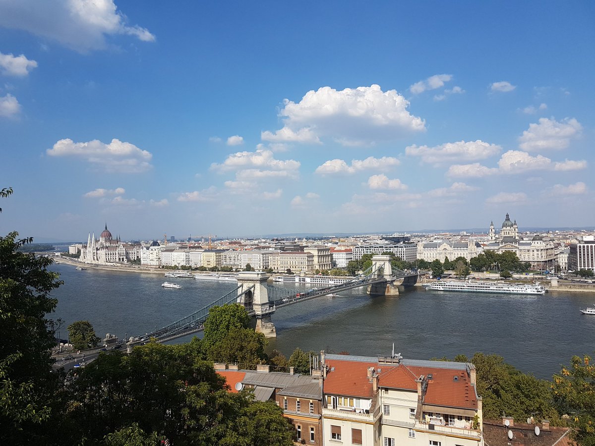 CastelRaid36's tweet image. Jour 17 : Hongrie 🇭🇺
Après plus de 5h de route, nous avons décidé de passer toute la journée à Budapest, capitale de la Hongrie