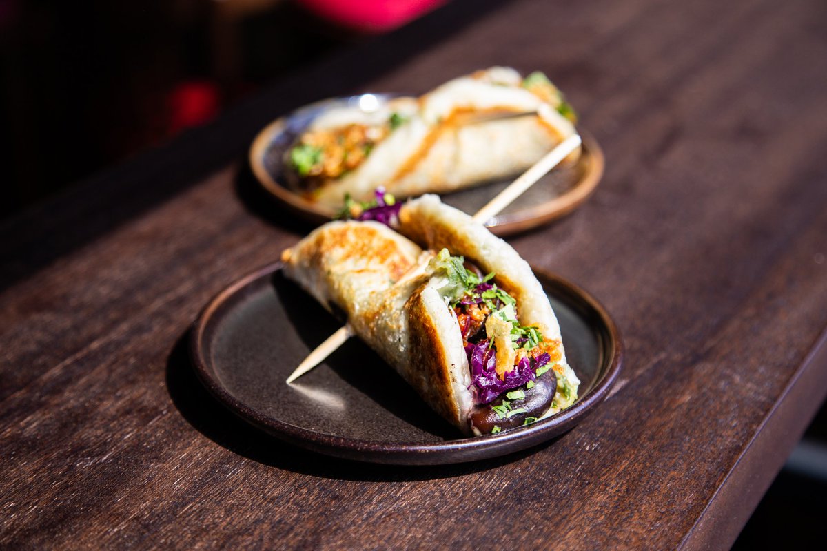 Taiwanese pancake rolls and other brunchy, eggy things happening right now! 🍳🥓