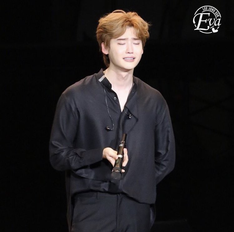 jongzyarchive's tweet photo. our precious baby cried 😭 https://t.co/XwzbKxGegj