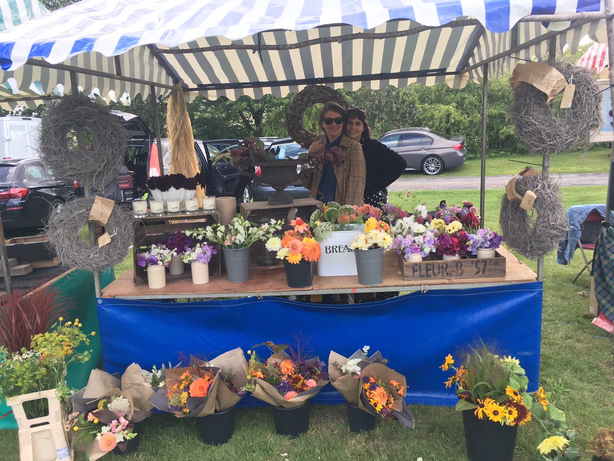 Brightbeauly's tweet photo. A glimpse at some of the #BBF2018 stalls. Such a wonderful blend of arts, crafts and food! Open 11am-4pm today ☺️🍃 https://t.co/zh3Mav4mKO