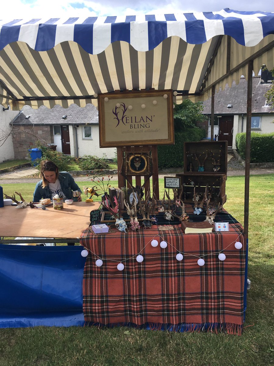Brightbeauly's tweet photo. A glimpse at some of the #BBF2018 stalls. Such a wonderful blend of arts, crafts and food! Open 11am-4pm today ☺️🍃 https://t.co/zh3Mav4mKO