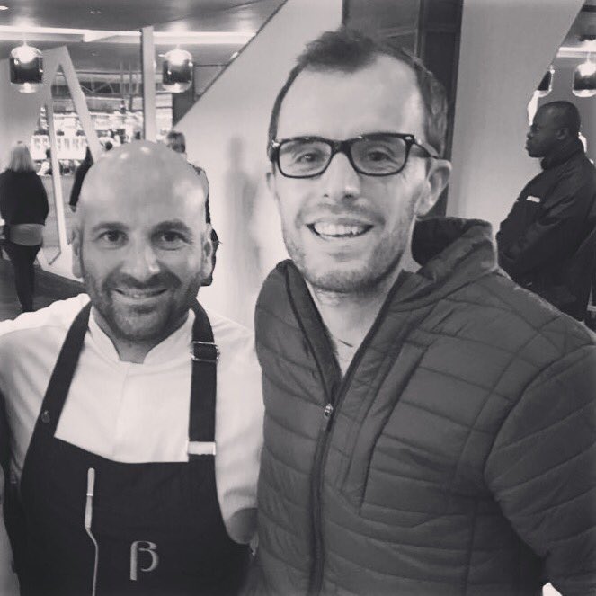 forager_'s tweet photo. Met the inspiring #GeorgeCalombaris today at #Appetitefest at the @MillionThrills Time Square Sun Arena!!! @WhirlpoolSA @pressclub https://t.co/bfA7JXzSEv
