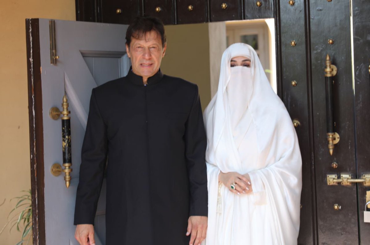 PTIofficial's tweet photo. “No nation can rise to the height of glory unless your women are side by side with you”. Prime Minister Imran Khan and his wife Bushra Bibi before he took oath as Prime Minister of Pakistan this historic morning.

#PrimeMinisterIK https://t.co/6R9YeQ9aYa
