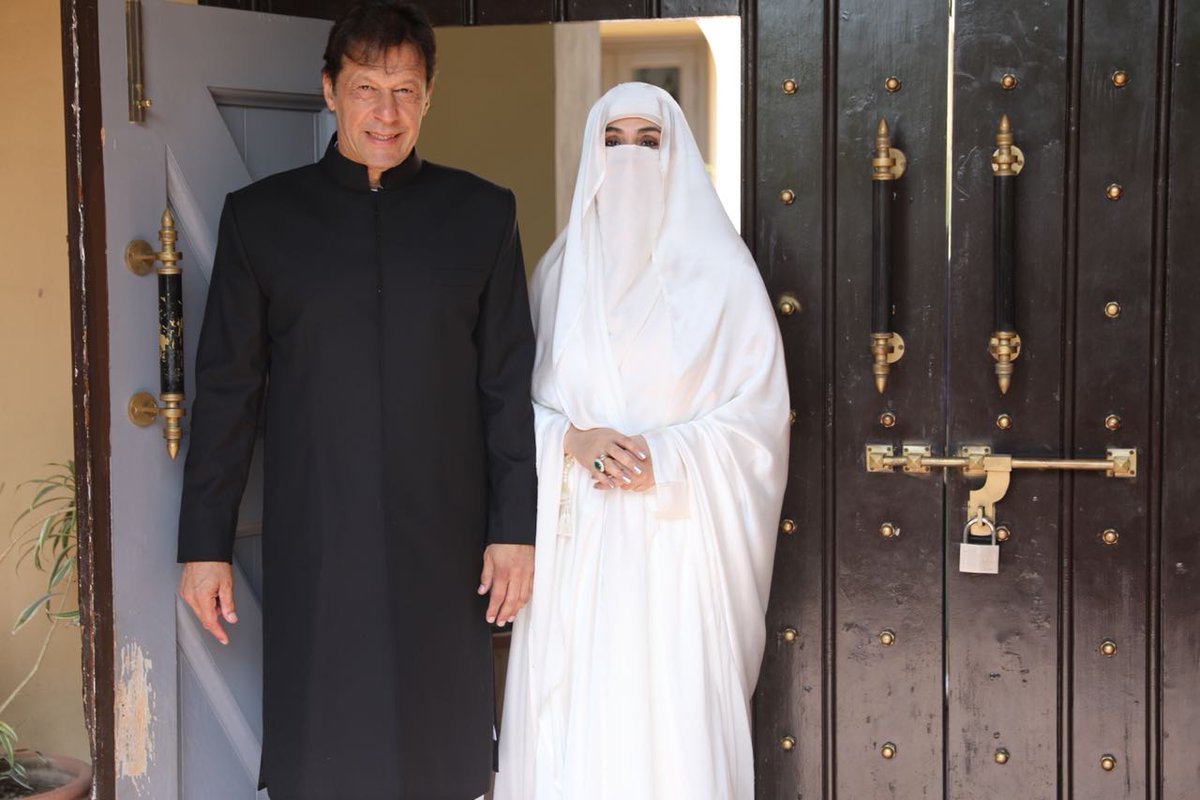 PTIofficial's tweet photo. “No nation can rise to the height of glory unless your women are side by side with you”. Prime Minister Imran Khan and his wife Bushra Bibi before he took oath as Prime Minister of Pakistan this historic morning.

#PrimeMinisterIK https://t.co/6R9YeQ9aYa