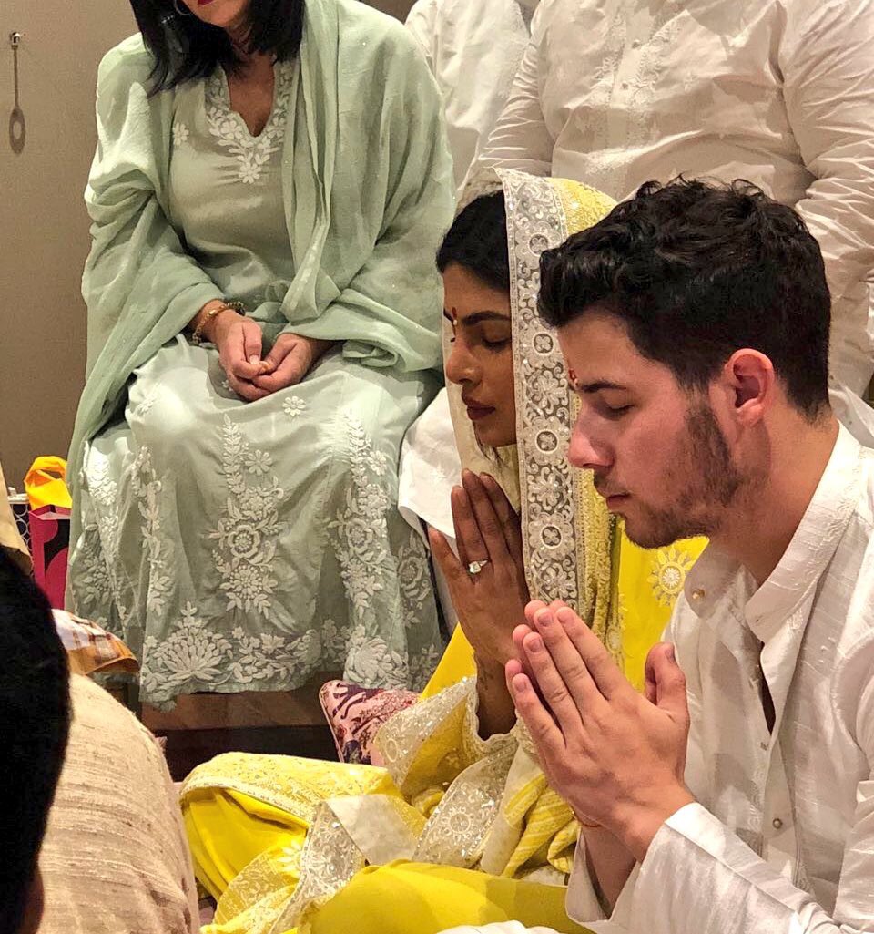 Saisailu97's tweet photo. Nick Jonas really brought his American self and his parents all the way to India to respect Priyanka’s desire for a traditional engagement and I’m out here crying in the club rn waiting for someone like that in my life https://t.co/t0TdxqowVN