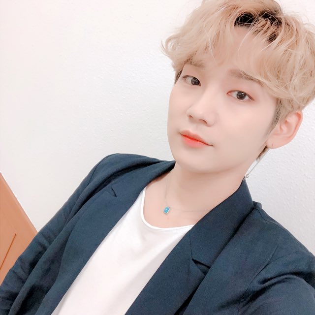 kenta_starroad's tweet photo. 오늘도 반가웠고 고마워요
조심히 돌아가시고 저녁 꼭 챙겨 먹어요
내일 팬사인회에서 만나요✋🏻
러브 잉❤️

#켄타 #KENTA https://t.co/4EaPi4N4gA