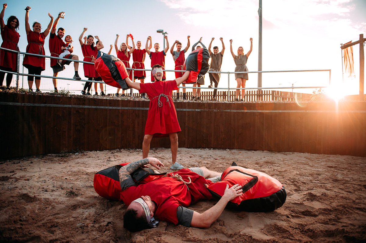 Are You Not Entertained?

Little preview of the 2nd trial games last Thursday. Love this picture.

Photo by <a href="/photojoannarose/">Joanna Rose</a> 📷