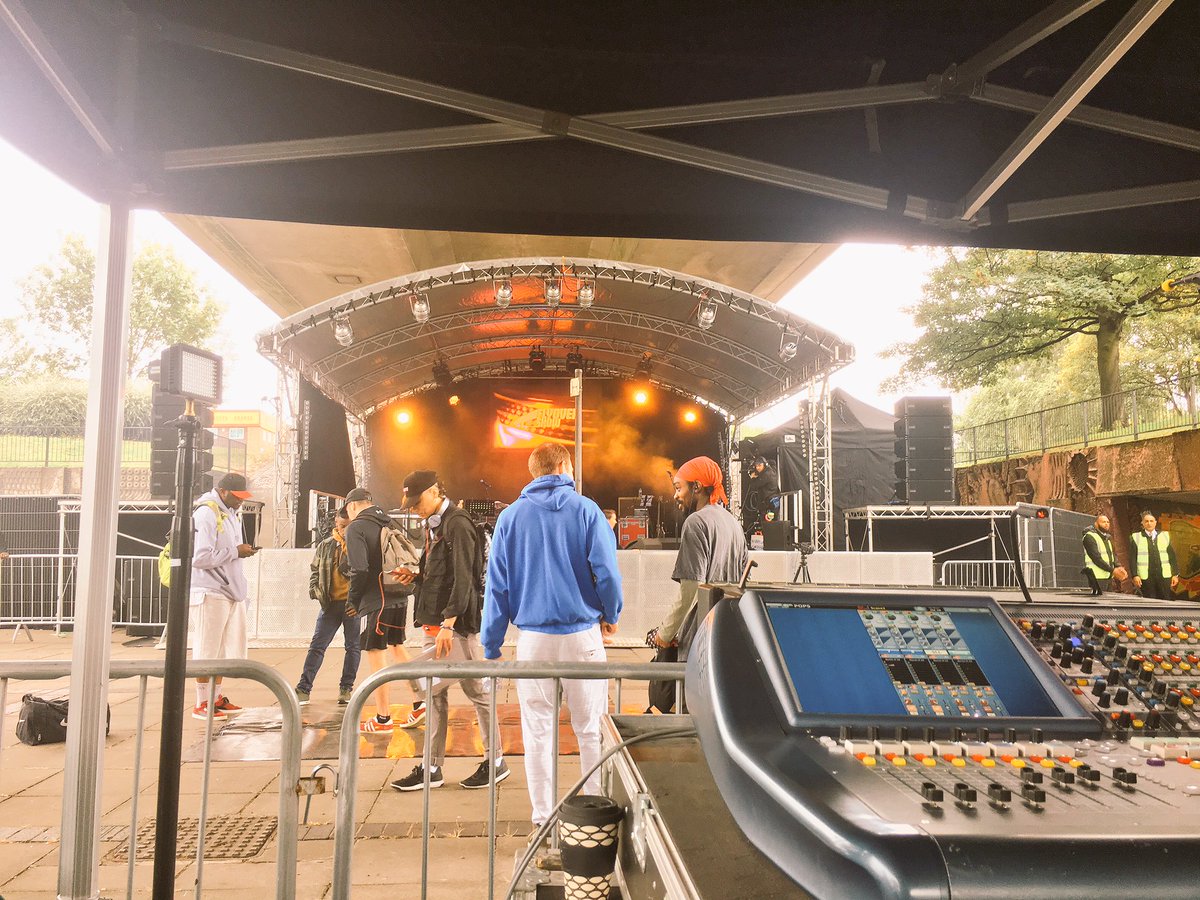 Starchild_Audio's tweet image. If you're in #Birmingham today make sure you get to @FlyoverShow at Hockley Circus. FREE world class #jazz #gig starting now til late. Recording the gig. Some #breakdancing about to go down!