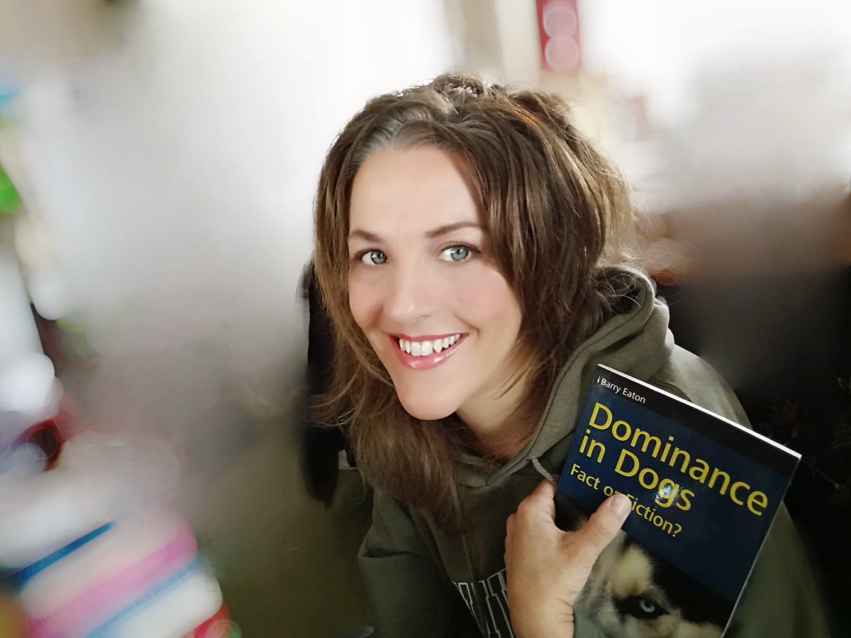 Ariana_Activist's tweet photo. Promoting some major study bibles 'essential' for any #animalscience related course or training. #MindingAnimals #animalbehaviour #dominanceindogsfactorfiction #apbcbehaviourmanual #animals #AnimalWelfare #study #learning #RecommendedReading #education #stretch #challenge https://t.co/UajAOnAFV1