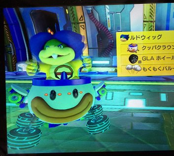 匿名希望です 幸長 ビッグブルー ゴーストに勝利ィィィ ということでゴールドタイヤをもらえました そして 0ccタイムアタック キノコカップ終了 ドッスン遺跡 ロイで勝利 久しぶりに相方とマリオカートで遊んだんですが 相方は モートンが