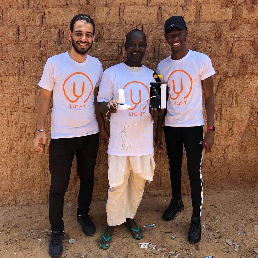 ULight2020's tweet image. Touchdown Nigeria!🇳🇬

We&apos;ve officially launched our pilot program where we plan on reaching 30+ families to test our product! 

Thank you to everyone in the U-Light family - your support keeps us going❤ #ULight2020 #HP18