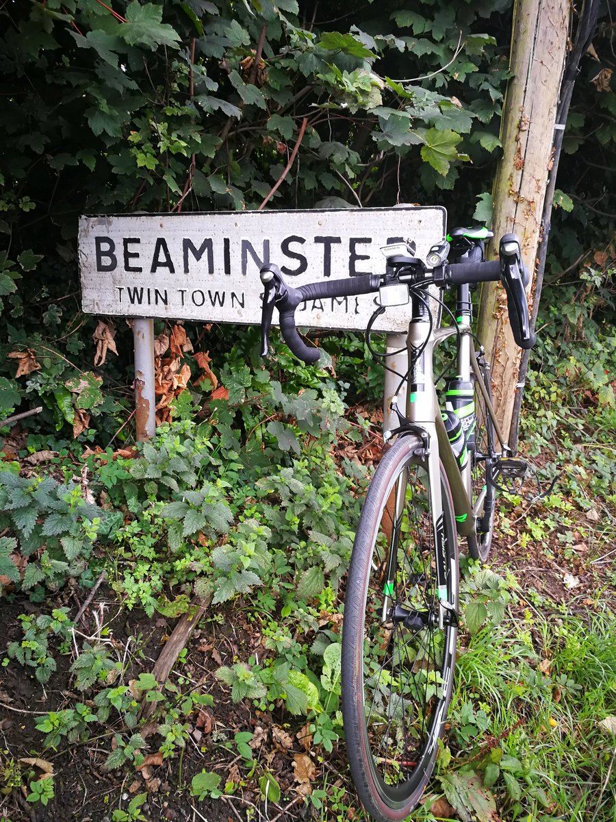 banjo2109's tweet photo. This morning I cycled the 51 mile #ThreeMinsters ride #ilminster #axminster #beaminster #somerset #devon #dorset #AATR #cycletography #truestart #d2d https://t.co/kBSHyD4VWL