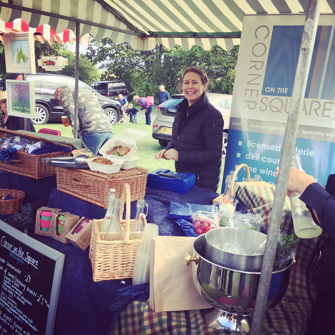 Brightbeauly's tweet photo. Lunchtime! @beaulydeli have lots of oh-so-delicious options for you to pick from. Quiche? Strawberries and cream? 🍓🥗😍 #BBF2018 #foodies #lunchtime #outdoordining #streetfood #beauly #deli #visitscotland #northcoast500 https://t.co/4hijEEXNf2