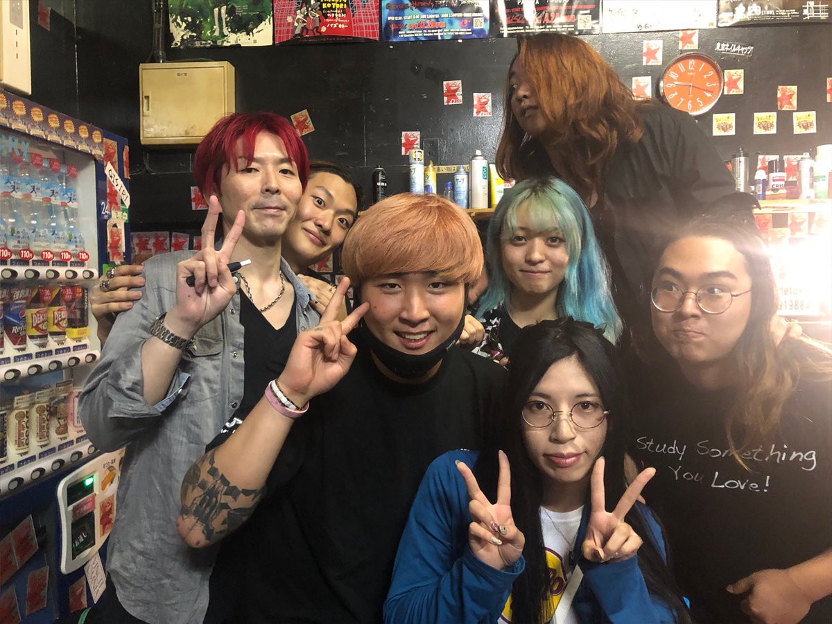 _Cerveteri_'s tweet photo. 7/29に対バンしたRed Sonnetと再会！
今日もすっごいライブを魅せてくれてありがとう〜！

明日、韓国に帰るそうです🇰🇷😭

寂しい😭
また対バンするときはお互いにもっともっと成長した姿で会おう✨

#Redsonnet
#Cerveteri https://t.co/surLrQnBdG