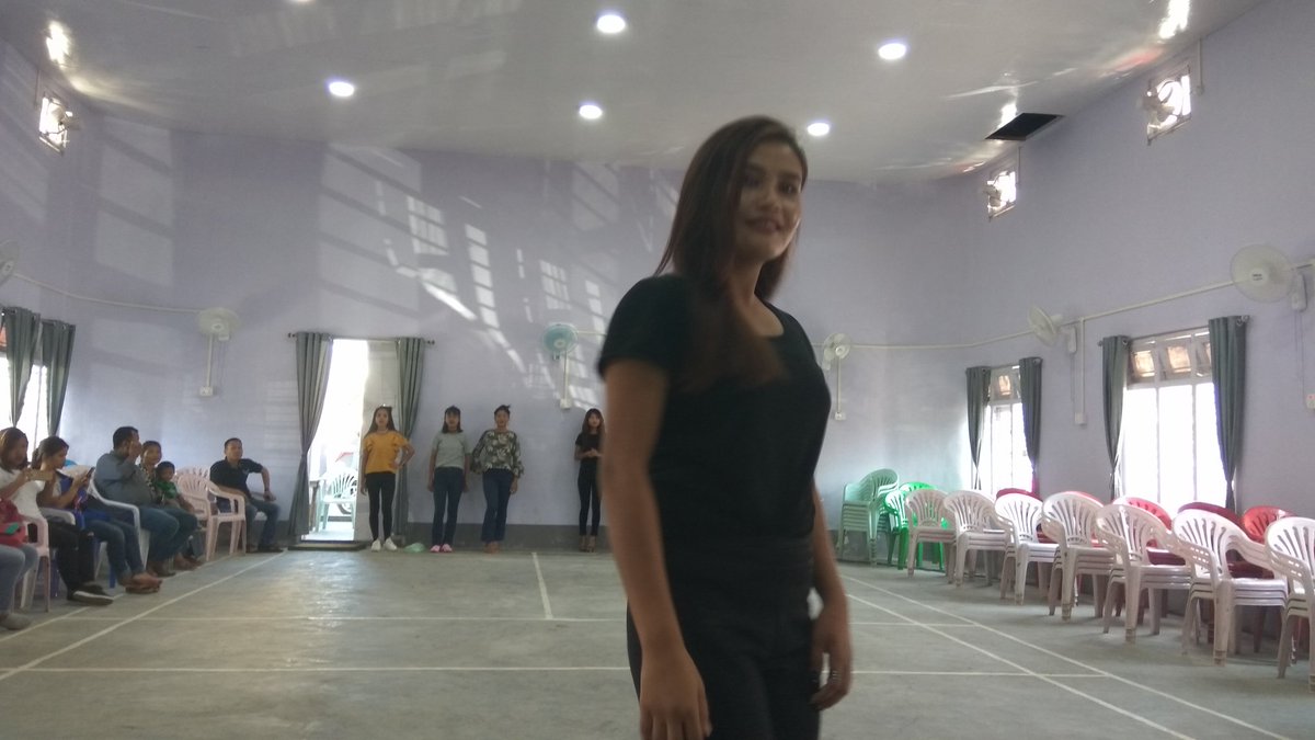 GinGangte's tweet photo. #Manipur: Day One screening for the coveted Manipur Pineapple Queen 2018 ended successfully.
The next screening will be held at #KukiInn #Imphal on #Aug22 (Wednesday) from 10 AM onwards. For details, contact 7005573861 / 8787351593 #BeautyForGrassrootsDev #CelebratingPineapple https://t.co/X2CYGPfAlX