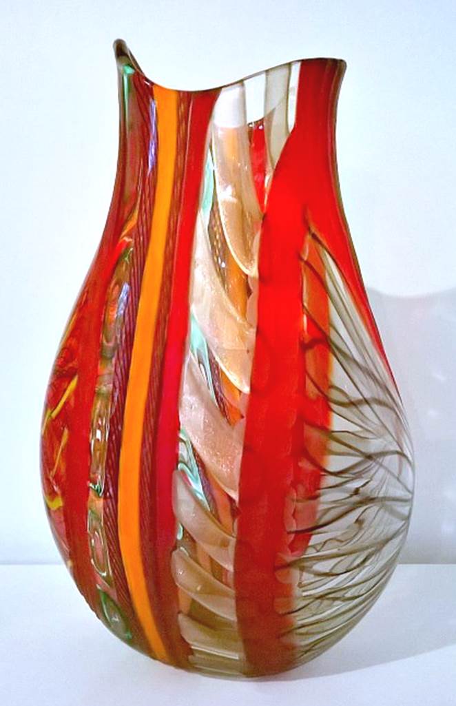 aheartofglassuk's tweet photo. These amazing one-off #art #glass vases by Italian glassmaster #LucaVidal will be on sale with A Heart of Glass @AberdeenArtFair 7-9 Sept. #murano #uniqueart #contemporaryart #interiordesign https://t.co/r13GwKIw6R