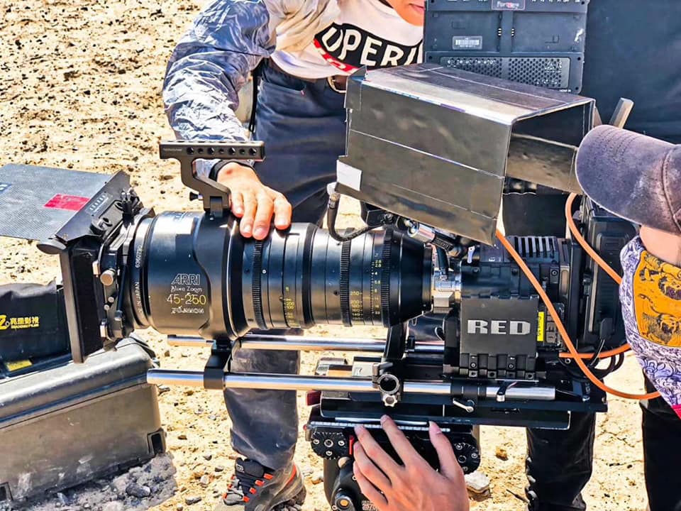 MGmcine's tweet photo. At the gobi desert where is 50β (122β) and working temperature up to even 65β(149β).
Vaxis 1000+ works stably and long time with Red DSMC2.
#vaxis #arriaz #red #dsmc2 #filmmaking #filmgear #vaxis #teradek #wirelessvideo #rentalhouse #gearobsession #filmmakers #shareg https://t.co/5Sq4xJgNZo