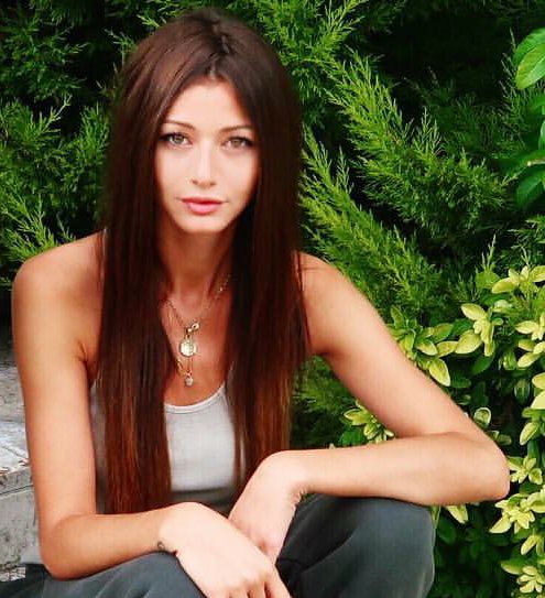 BeTheOne_El's tweet photo. She's so beautiful,  A sunhine ☀🍀 https://t.co/4uCTfqAEiw