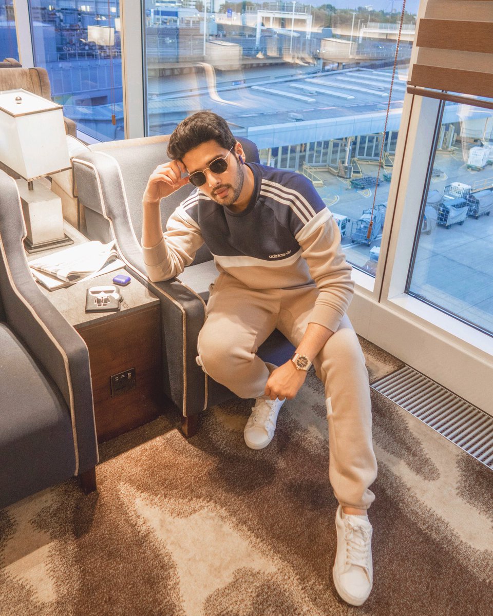I’ve always been on the move. Nothing has ever stopped me from getting out there &amp; achieving my goals. The hustle’s worth it. The pain feels good. The impatience wears out after a point. Every obstacle has taught me how to move forward. Don’t be complacent, get  #ReadyToMove!