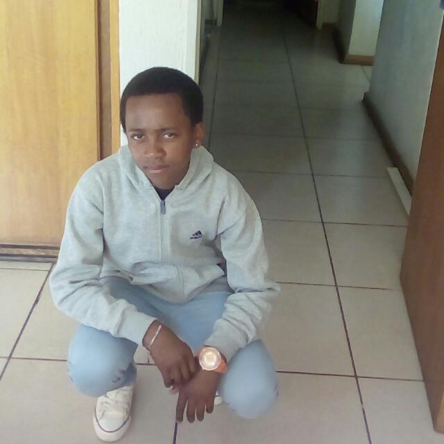 IsiphileZ's tweet image. Very hot