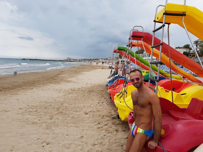 1 pic. Rainy weather isn't a hindrance to rest. Especially with colorful swimwear from @monoceros_store